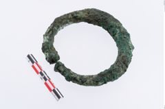 Foto von Bronzeknotenarmreif (NHMW-PRAE-035783)